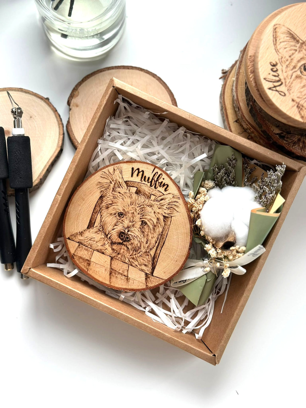 Handmade personalised Christmas gifts by Polliholic, featuring custom pet portraits, wooden keyrings and Christmas ornaments made in Australia.