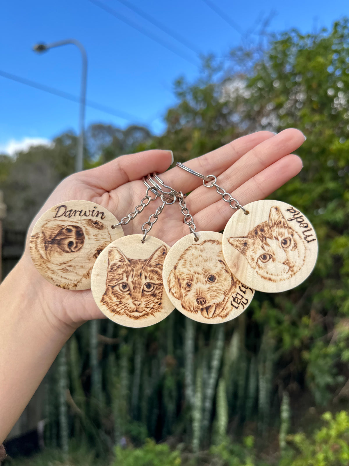 Custom Pet Portrait Key Ring – Handmade Pyrography on Wood